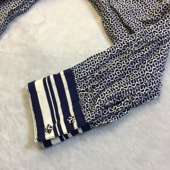Talbots Blouse Shirt Top Sz M Womans Blue White V-neck Button Front Long Sleeve - Picture 10 of 15